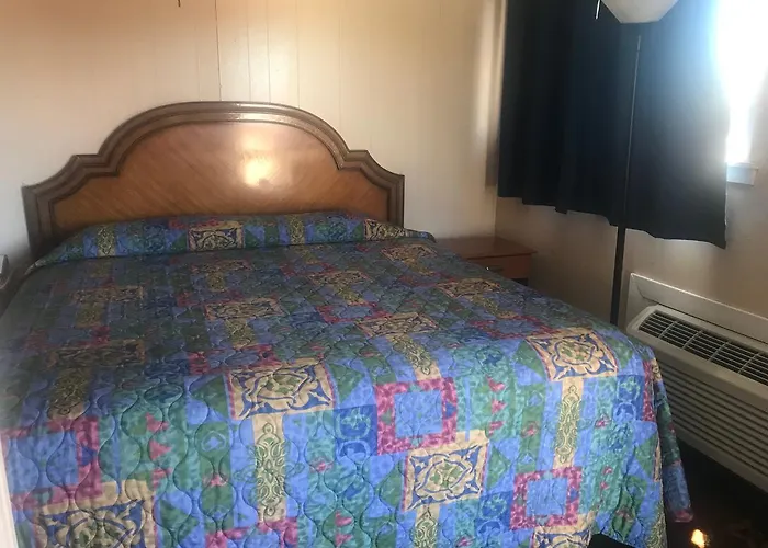 Lone Pine Motel